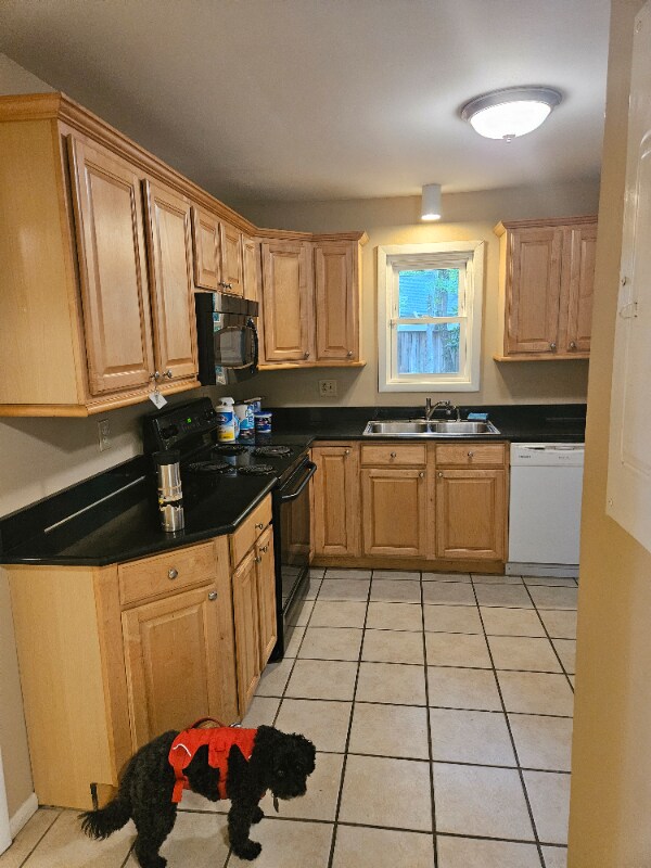 Building Photo - 465 Pebble Creek Dr