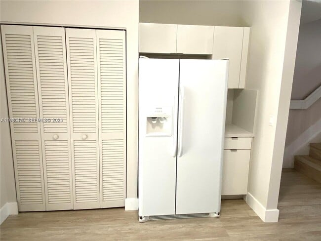 Building Photo - 27 Fleming Ct