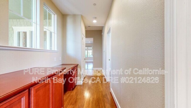 Building Photo - 8744 Merlot Way