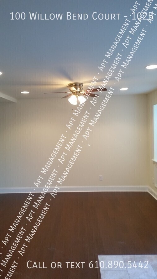 Building Photo - 100 Willow Bnd Ct
