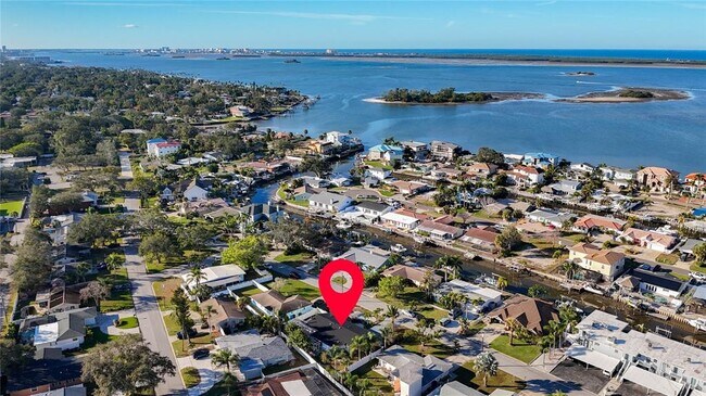 Building Photo - 2161 Edythe Dr