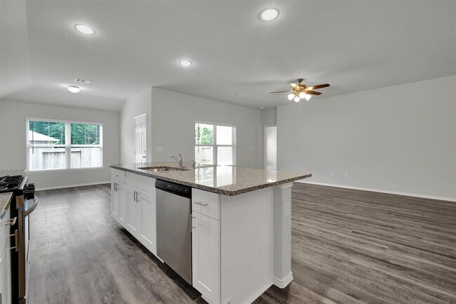 Building Photo - 8003 Dauntless Dr