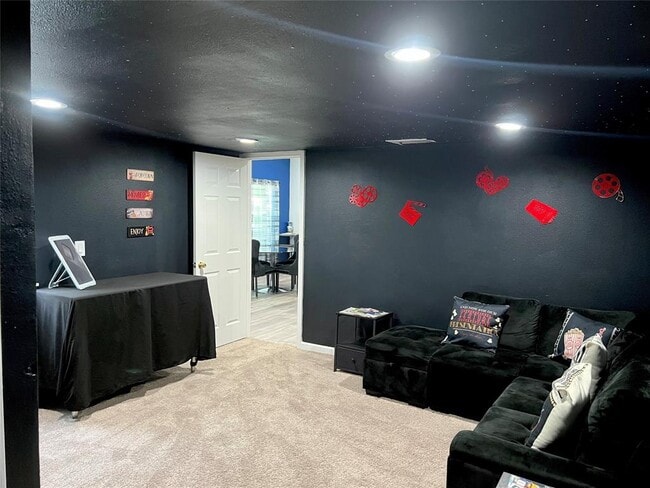 Building Photo - 14246 Ravine