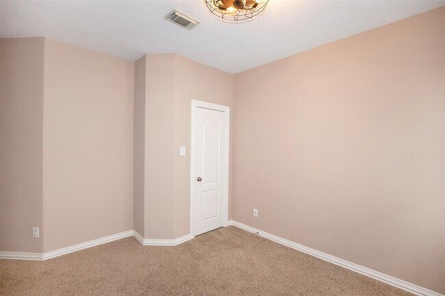 Building Photo - 2747 Villa Bella Ct