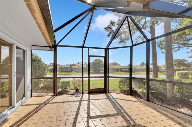 Building Photo - 7340 Pine Creek Way