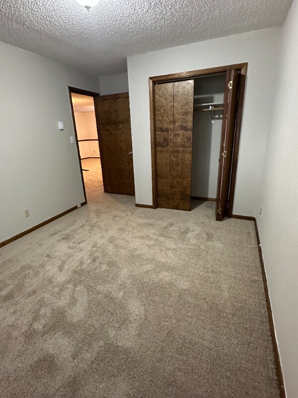 Building Photo - 4207 E Comanche Dr