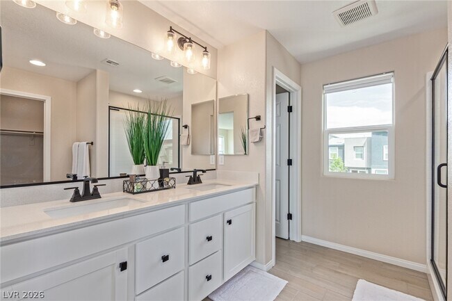 Building Photo - 10212 Starlit Cyn Ct