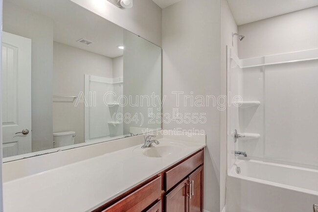 Building Photo - 1364 Scholar Dr