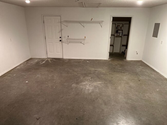 Building Photo - Available June 1st! 3-Bedroom, 2-Bathroom ...