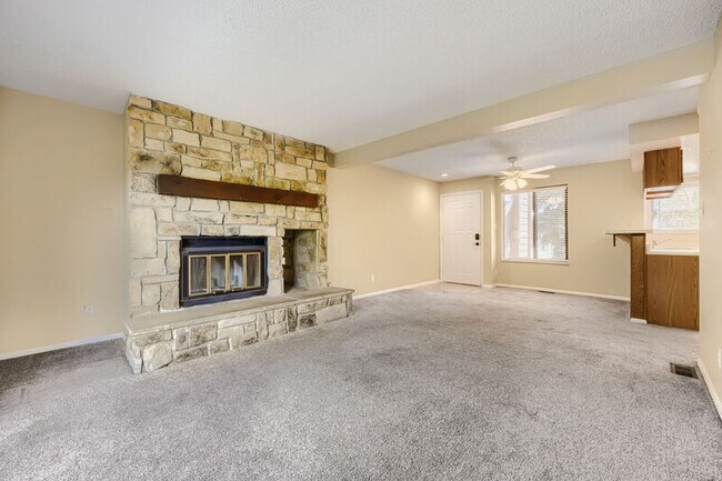 Building Photo - 1012 Moorings Dr
