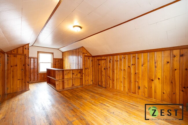 Building Photo - OPEN HOUSE TUESDAY NOVEMBER 26th 5pm to 5:...