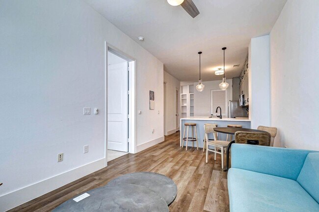 Building Photo - 1508 Blodgett St
