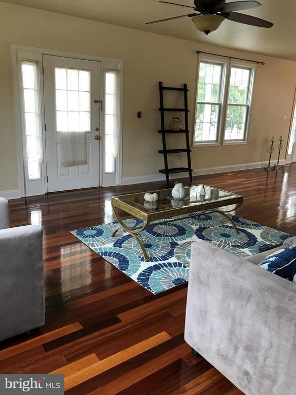 Building Photo - 2022 S Glebe Rd