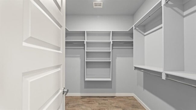 Building Photo - 213 Olde Ml Ct