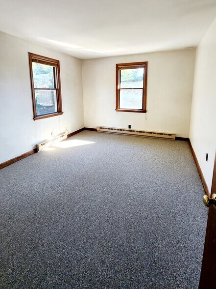 Main Bdrm - 269 E Main St