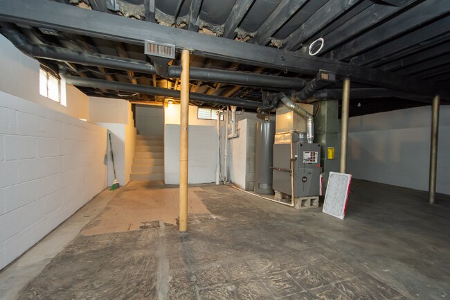 Building Photo - 1518 McKay Ave