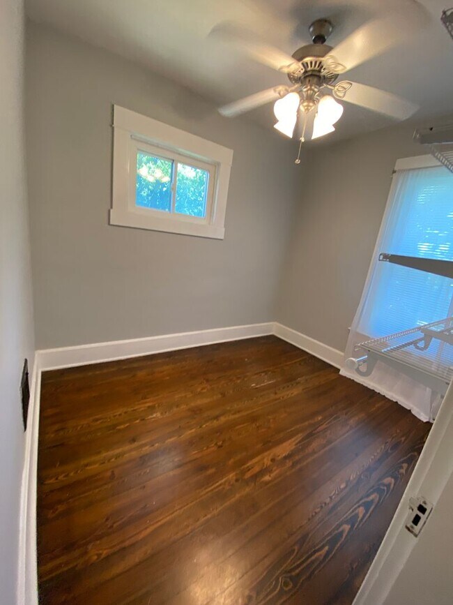 Building Photo - 337-339 Mithoff