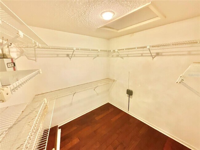 Building Photo - 1349 Hillside Dr