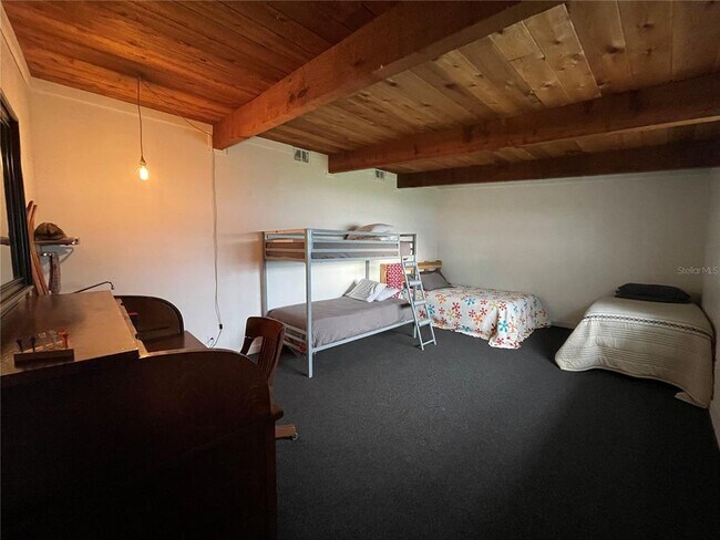 Building Photo - 879 S Terrace Dr