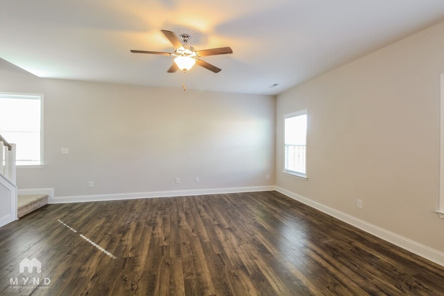 Building Photo - 7881 Waterwillow Dr