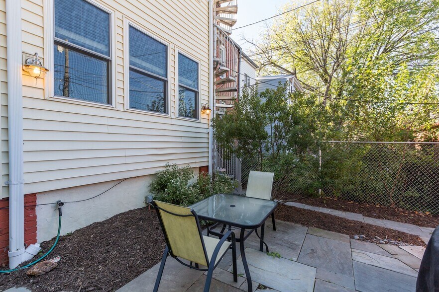 Building Photo - 4114 New Hampshire Ave NW