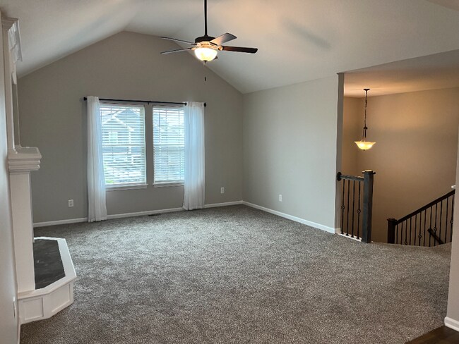 Building Photo - 904 N Cypress Cir