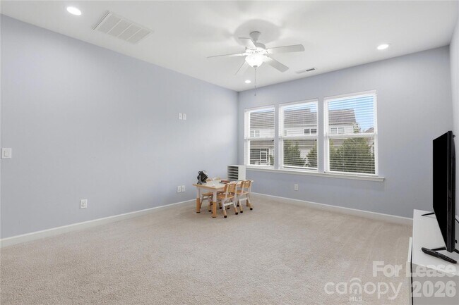 Building Photo - 5401 Meadowcroft Way