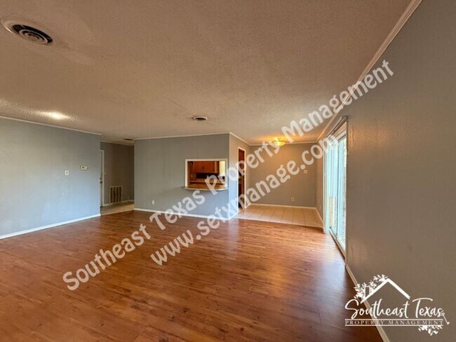 Building Photo - 4455 S 5th St