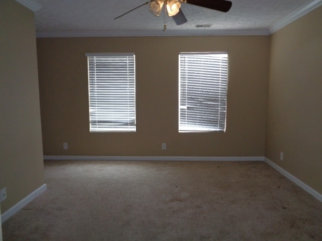 Building Photo - 2320 Hayward Ln