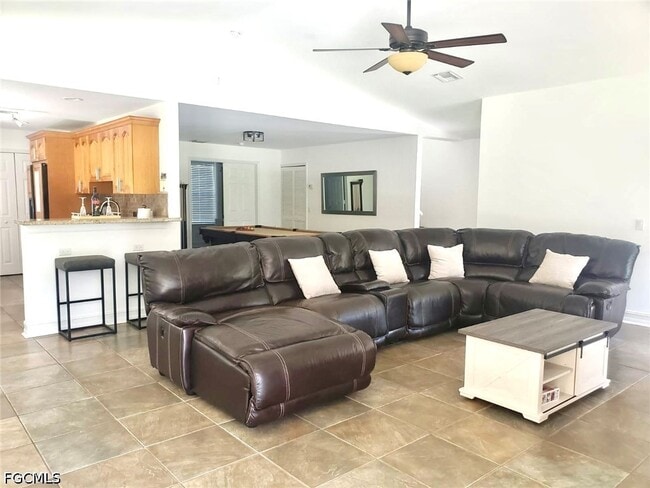 Building Photo - 740 19th St SW