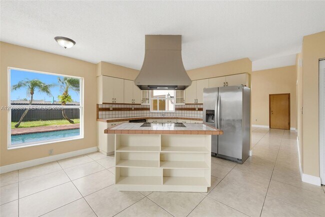 Building Photo - 631 SW 88th Ct