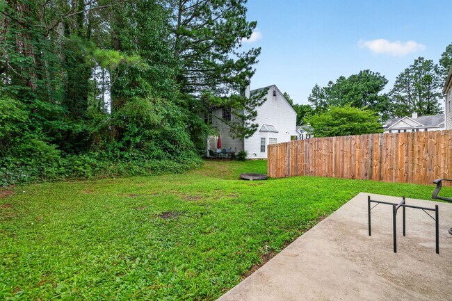 Building Photo - 5495 Hampton Ct