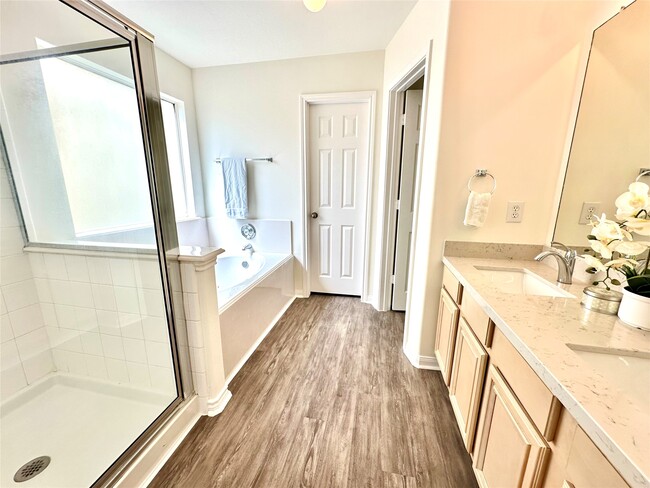 Building Photo - 25311 Clover Ranch Dr