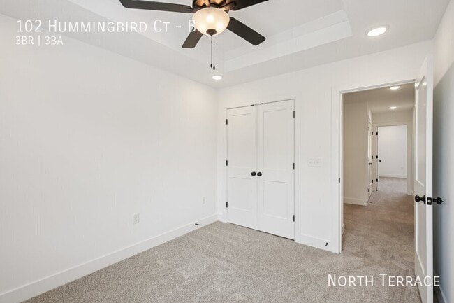 Building Photo - 102 Hummingbird Ct