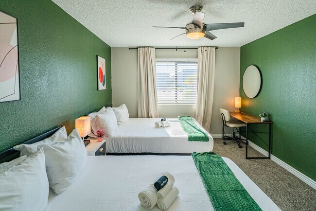 Building Photo - 8550 E McDowell Rd