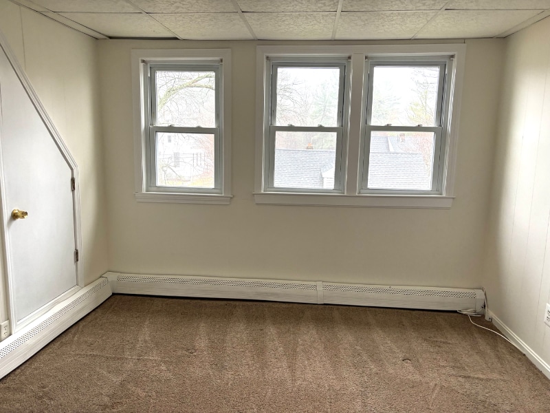 Building Photo - 337 Village St