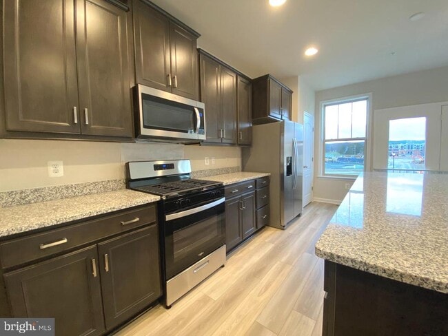 Building Photo - 1659 Magundy St