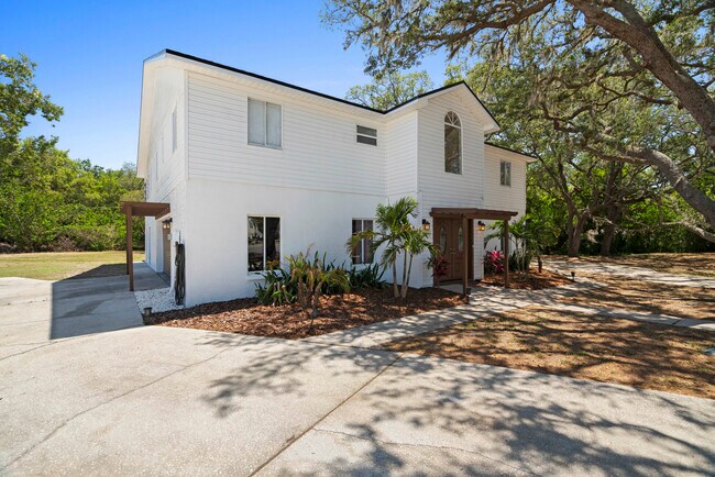 Building Photo - 1820 Rumar Ln