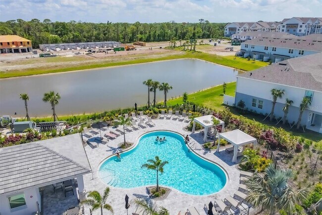 Building Photo - 15032 Cuzcorro Ct