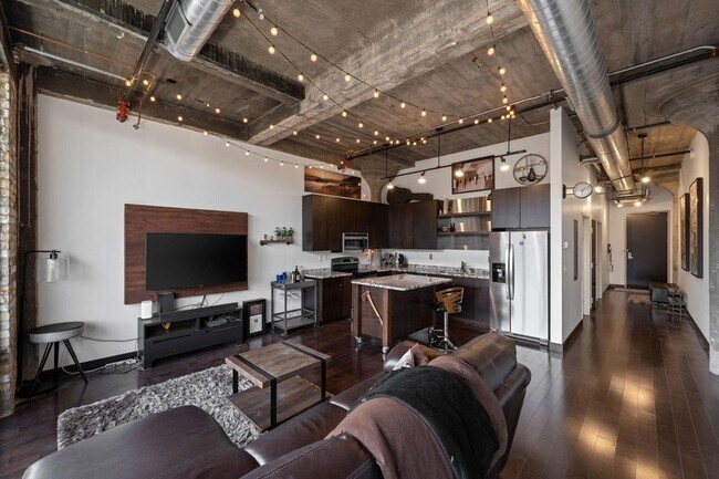 Building Photo - 618 N Washington Ave
