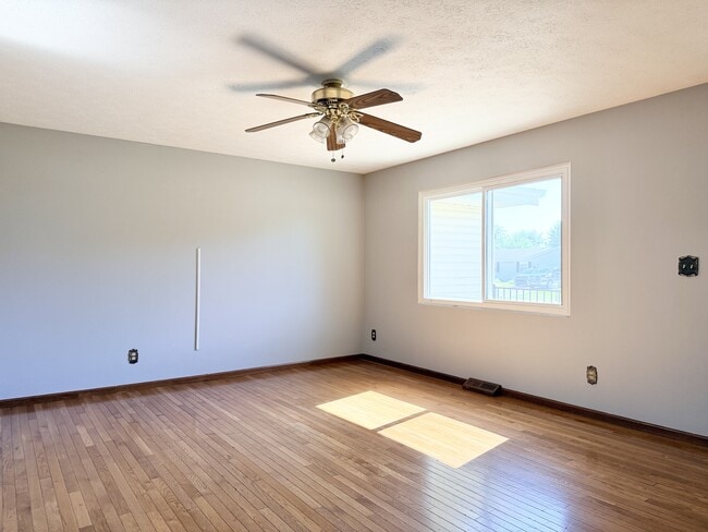 Building Photo - 14135 De La Tour Dr