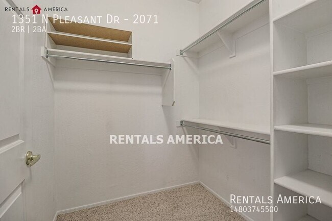Building Photo - Upgraded Chandler Condo In Mirage Mark Res...