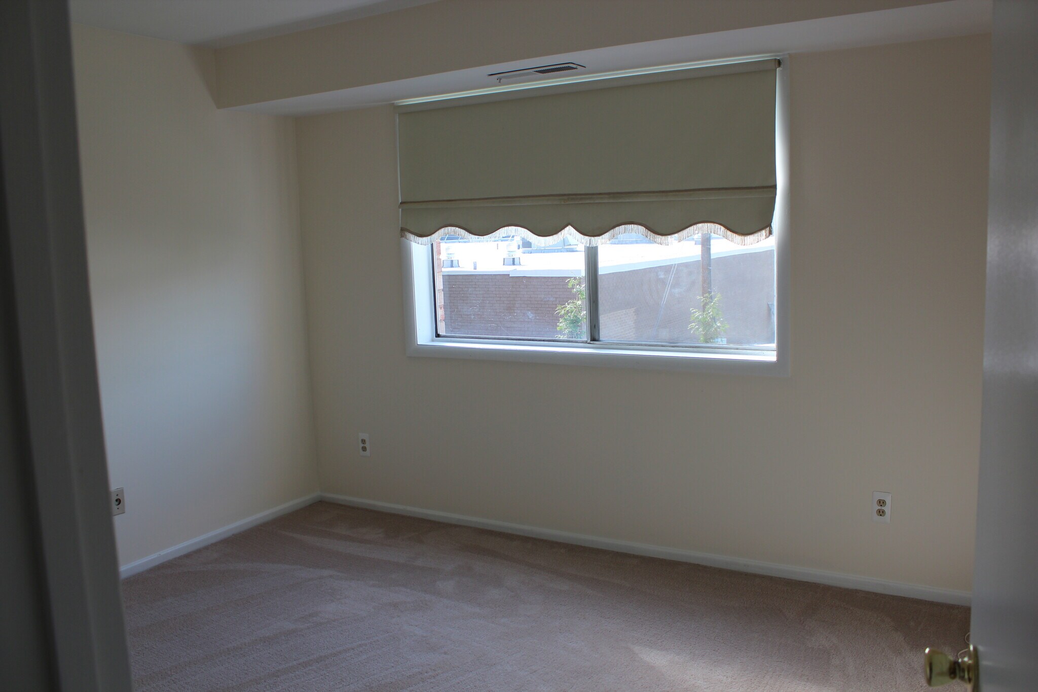 Building Photo - 216 Locust St SW