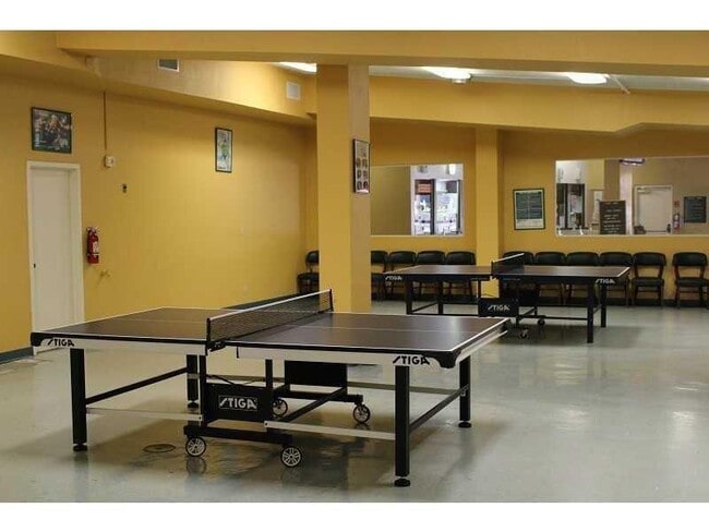 Building Photo - 452 Durham O