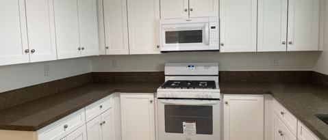 Building Photo - 1140 Deseret Ave