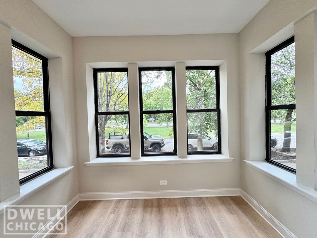 Building Photo - 3142 W Belden Ave