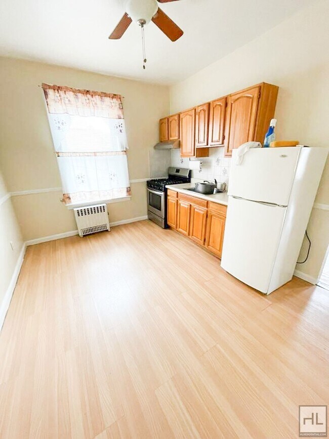 Building Photo - OVINGTON AVENUE