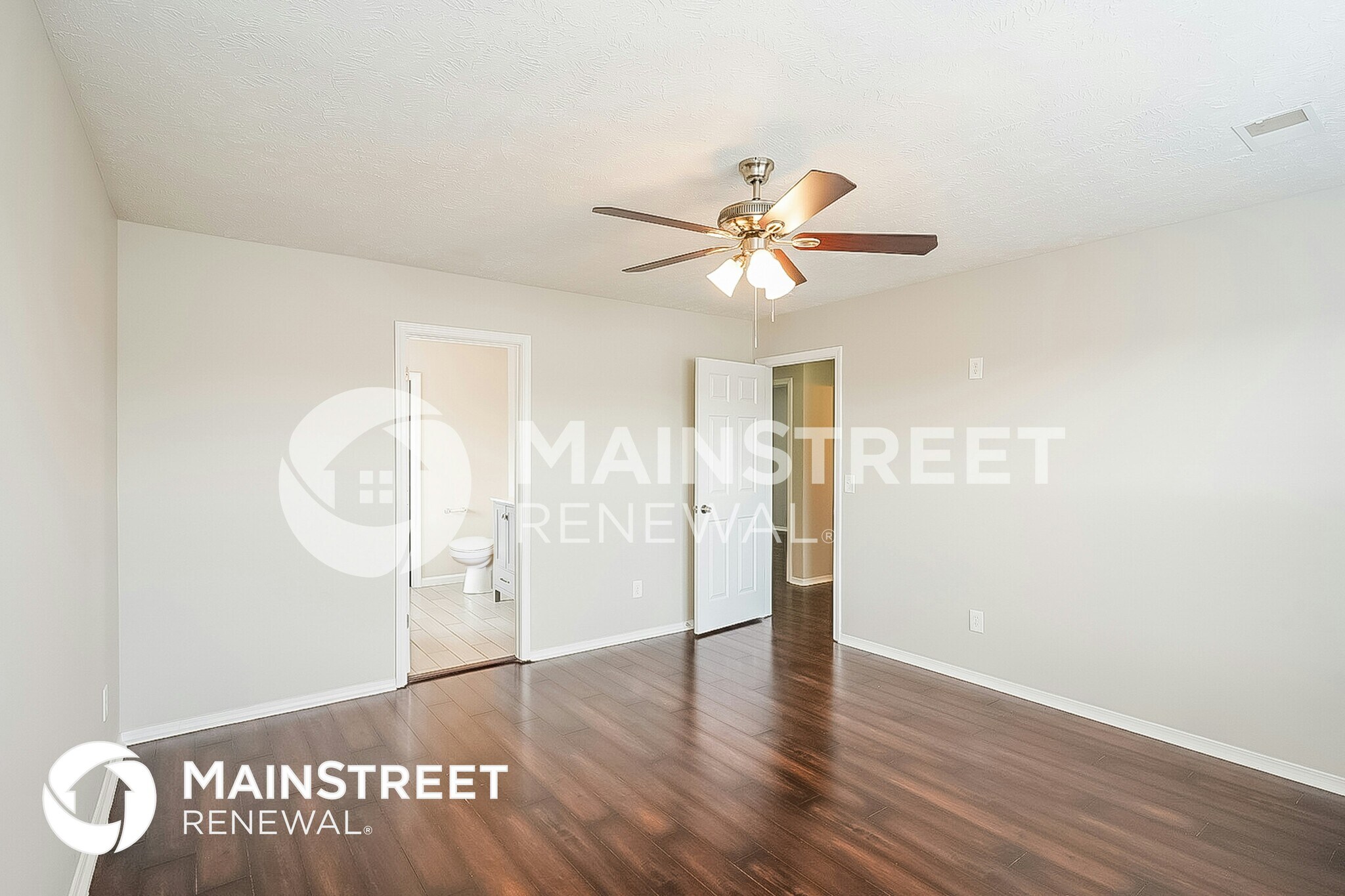 Building Photo - 2815 Creekbend Dr