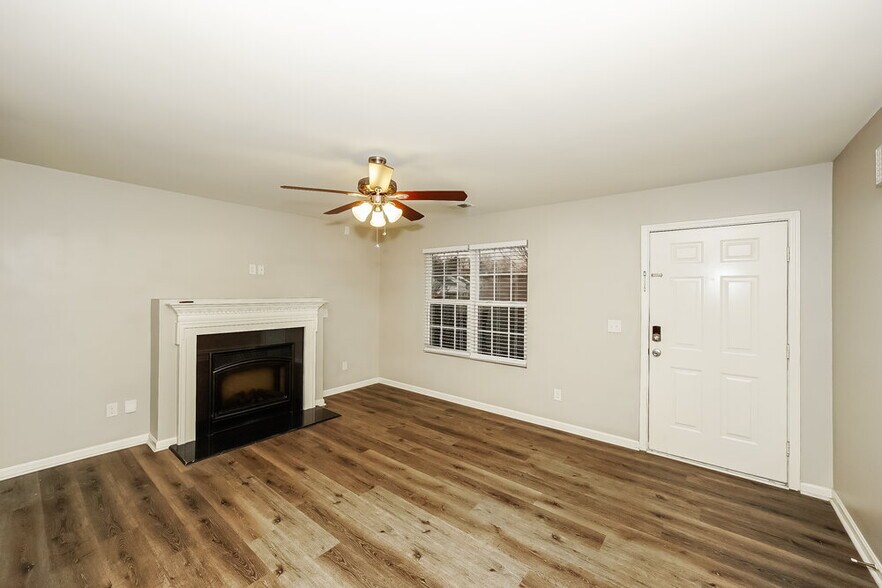 Building Photo - 4631 Montelena Dr