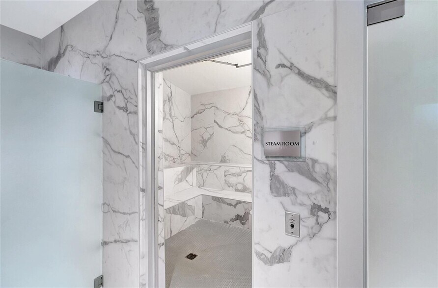 Building Photo - 90 SW 3rd St